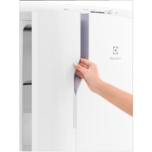 Geladeira / Refrigerador 240 litros Cycle Defrost Branco Controle Externo RE31 - Electrolux 220 V 10