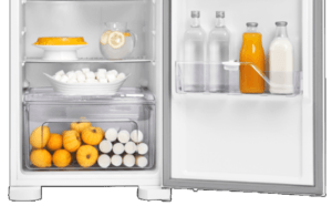 Geladeira / Refrigerador 323 litros Frost Free Branco Painel Blue Touch RFE39 - Electrolux 110 V 13