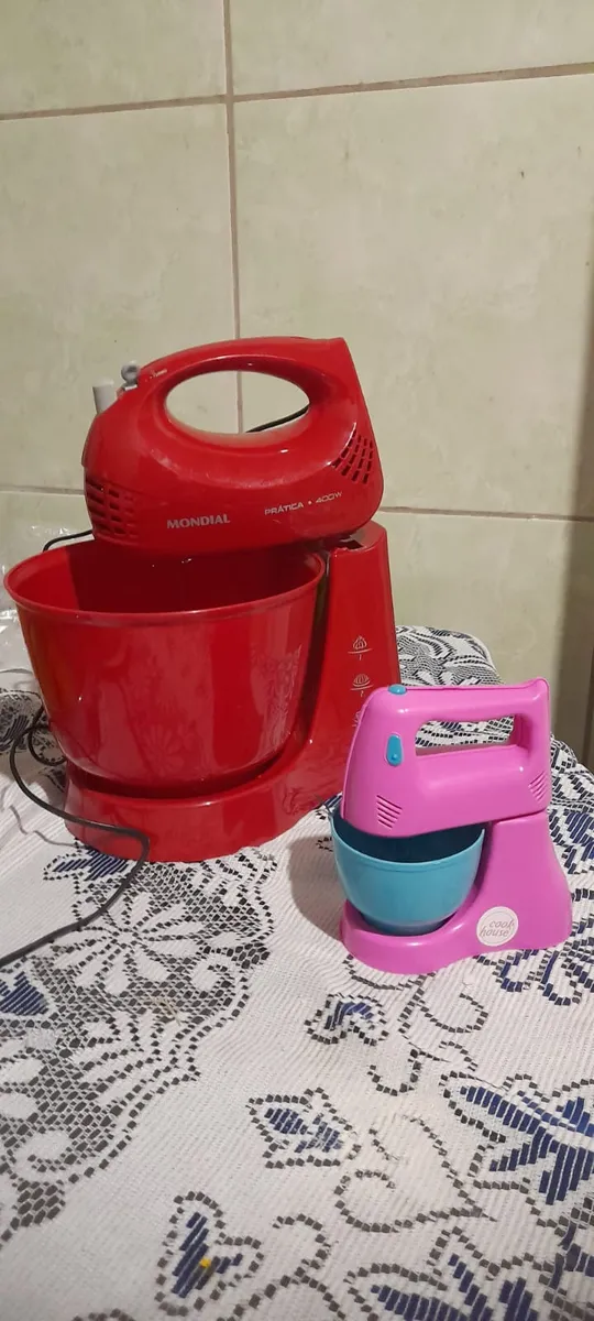 Batedeira Prática Mondial Preto 400W B-44-B 14