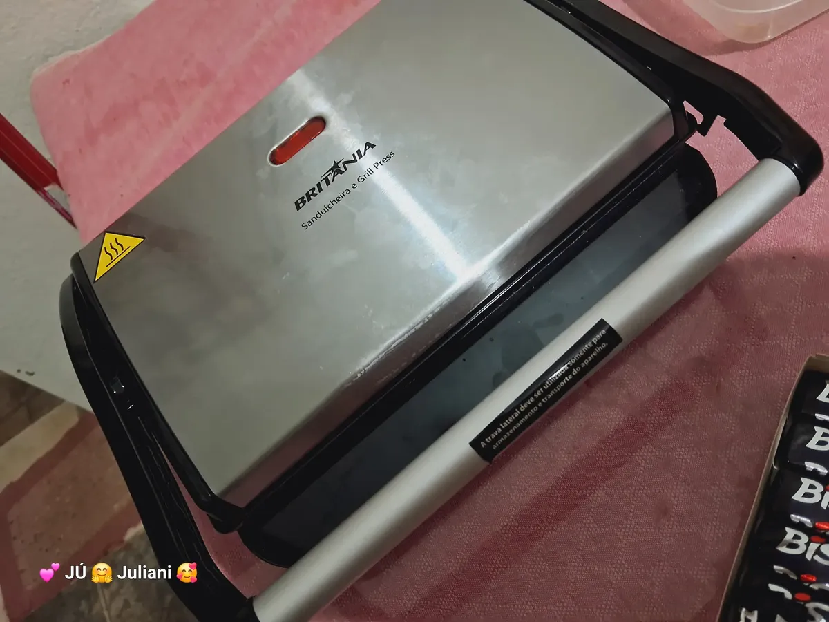Sanduicheira Elétrica Britânia Press BGR27I Preto Inox 13
