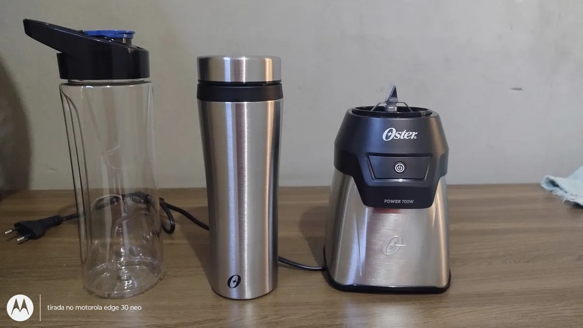 Blender Power Inox Oster Com 2 Jarras To Go Prateado OBLD750 12