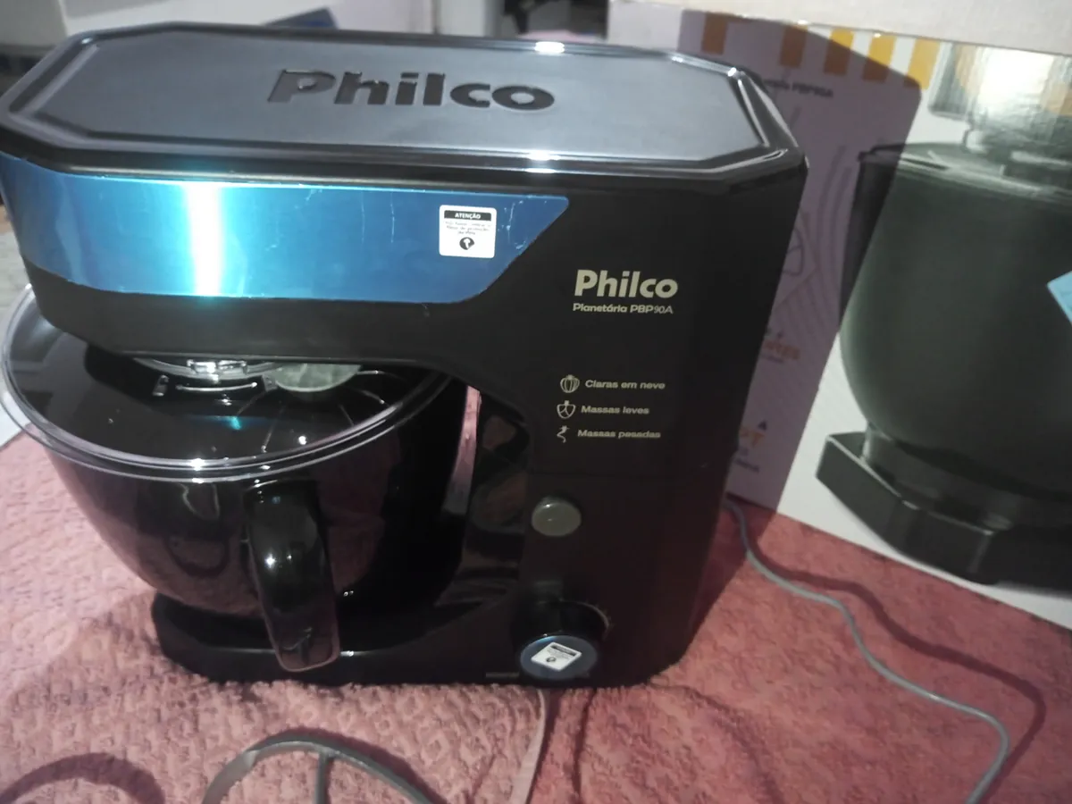 Batedeira Planetária Philco 900W 5L Preta 12 Velocidades Turbo PBP90A 12