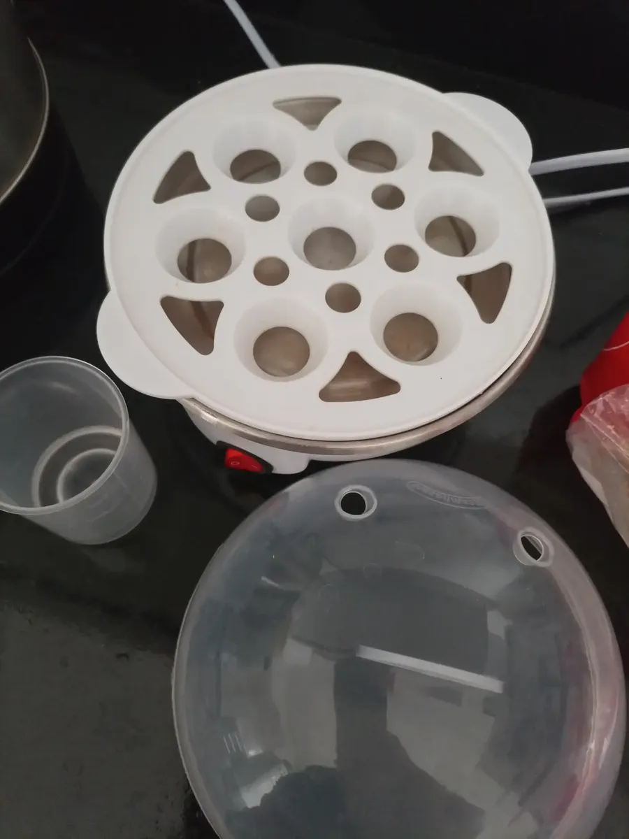 Cozedor de Ovos Elétrico a Vapor Star House Portátil Para 7 Ovos Branco 12