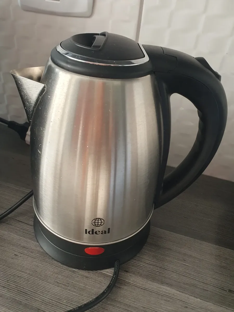 Chaleira Elétrica Inox 1,8L 1000W Aquecimento Rápido Automática Mundilar 19