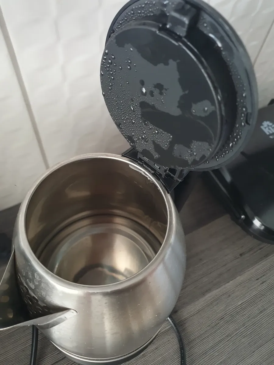 Chaleira Elétrica Inox 1,8L 1000W Aquecimento Rápido Automática Mundilar 21