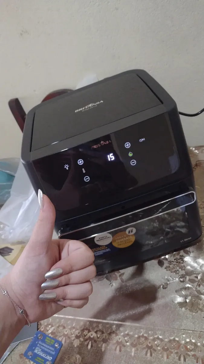Fritadeira Air Fryer Oven Britânia 11 Litros 8 Funções 1800W BAF11A 15