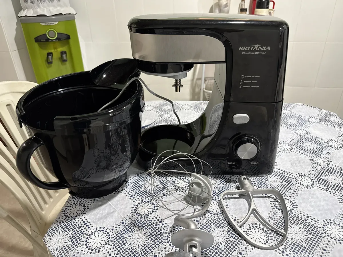 Batedeira Planetária Britânia 900W 12 Velocidades BBP900A Preta 13